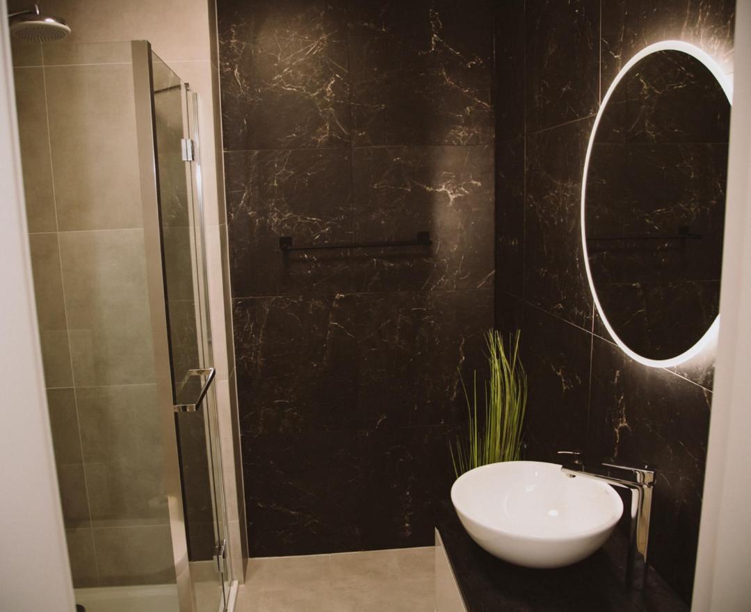 Apartamenty Leszno レシュノ エクステリア 写真