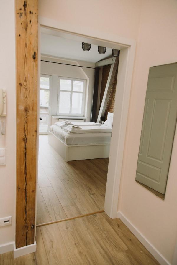 Apartamenty Leszno レシュノ エクステリア 写真