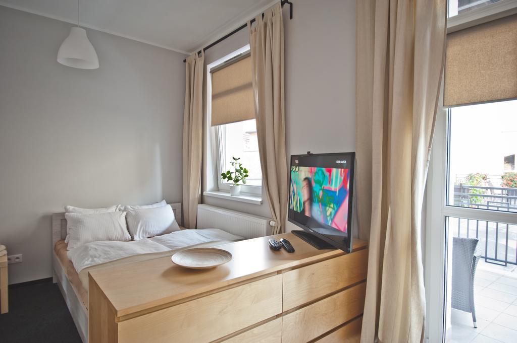 Apartamenty Leszno レシュノ エクステリア 写真
