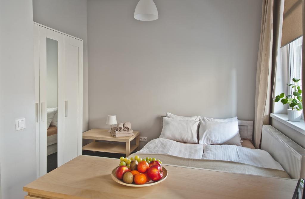 Apartamenty Leszno レシュノ エクステリア 写真