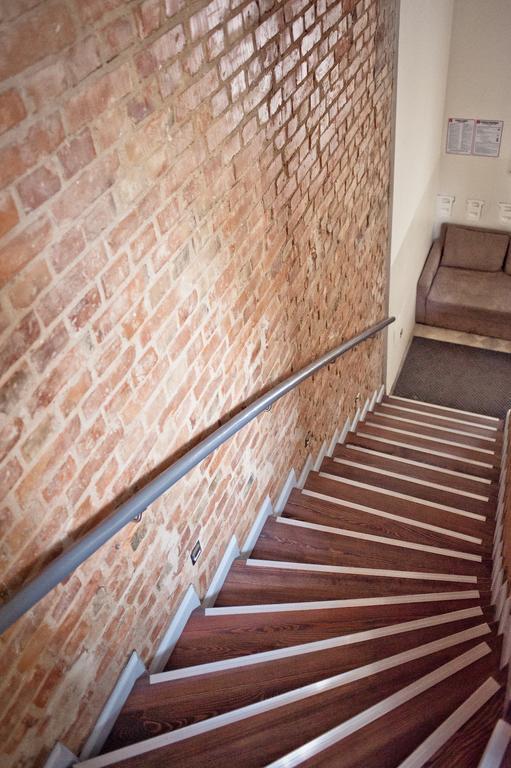 Apartamenty Leszno レシュノ エクステリア 写真