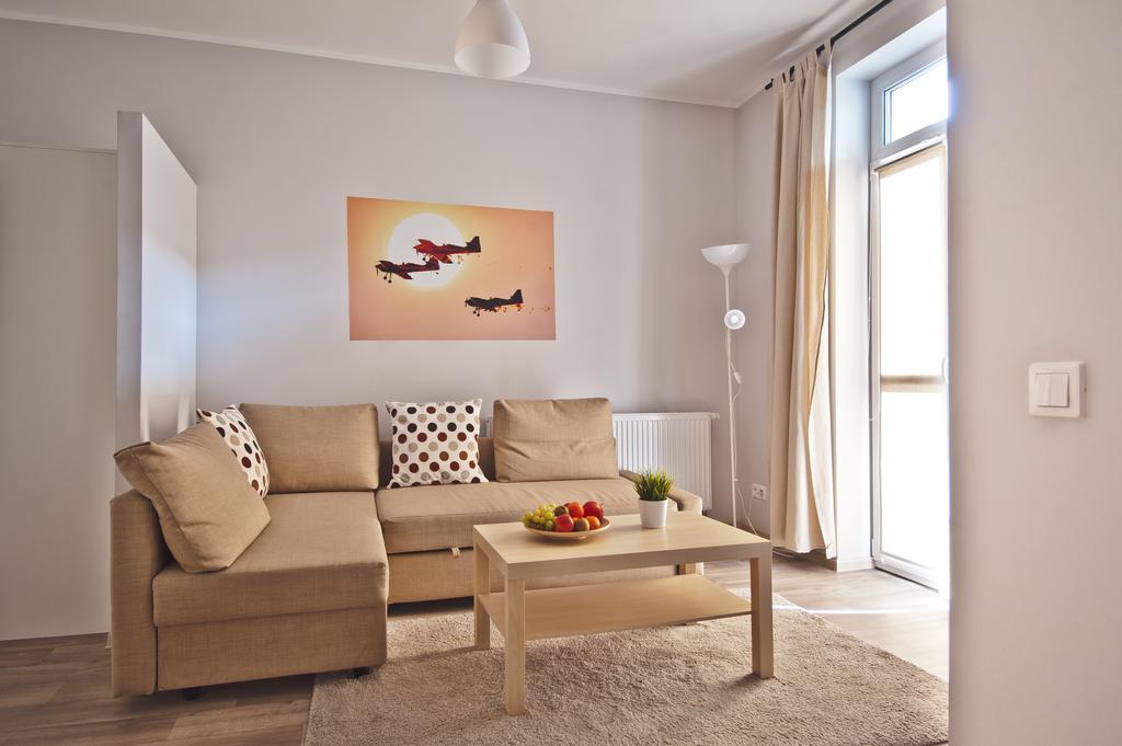 Apartamenty Leszno レシュノ エクステリア 写真