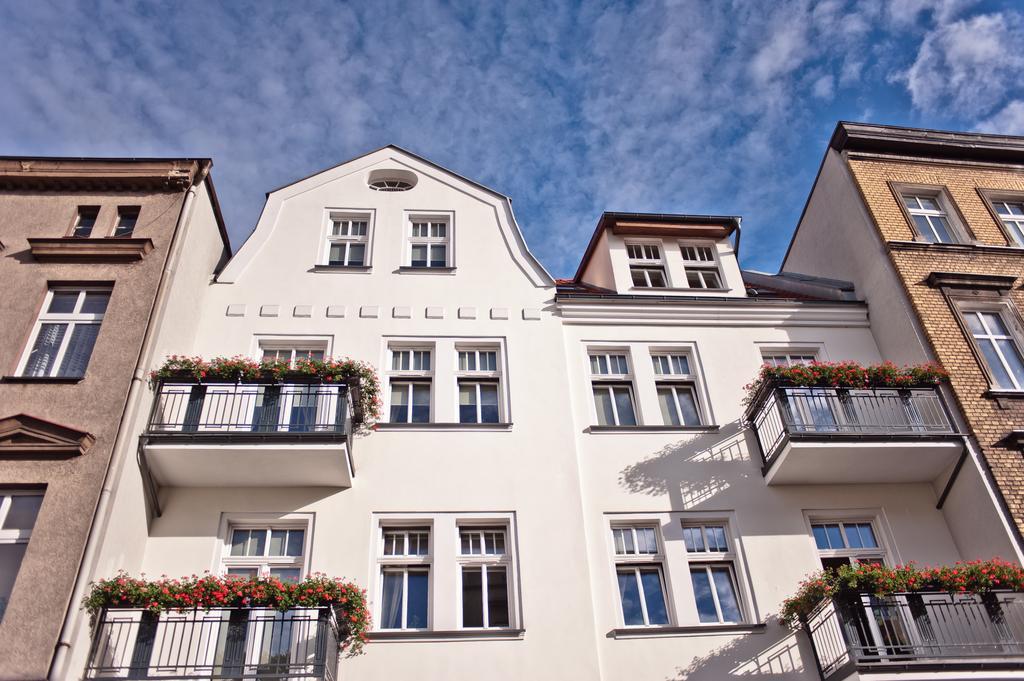 Apartamenty Leszno レシュノ エクステリア 写真
