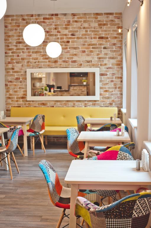 Apartamenty Leszno レシュノ エクステリア 写真